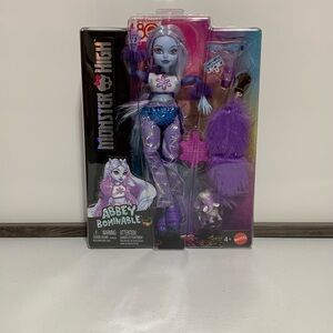 Monster High® Abbey Bominable™ Fashion Doll with Pet Mammoth & Accessories-New